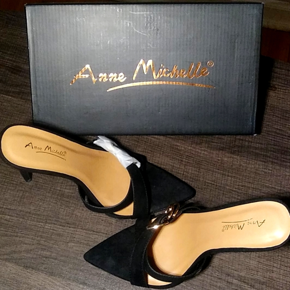 Anne Michelle Black Velvet Pointed Shoes Size 7